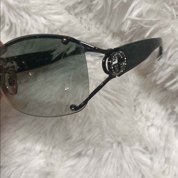 Gucci Sunnies! Super cute,  stylish & Authentic - Picture 3 of 7
